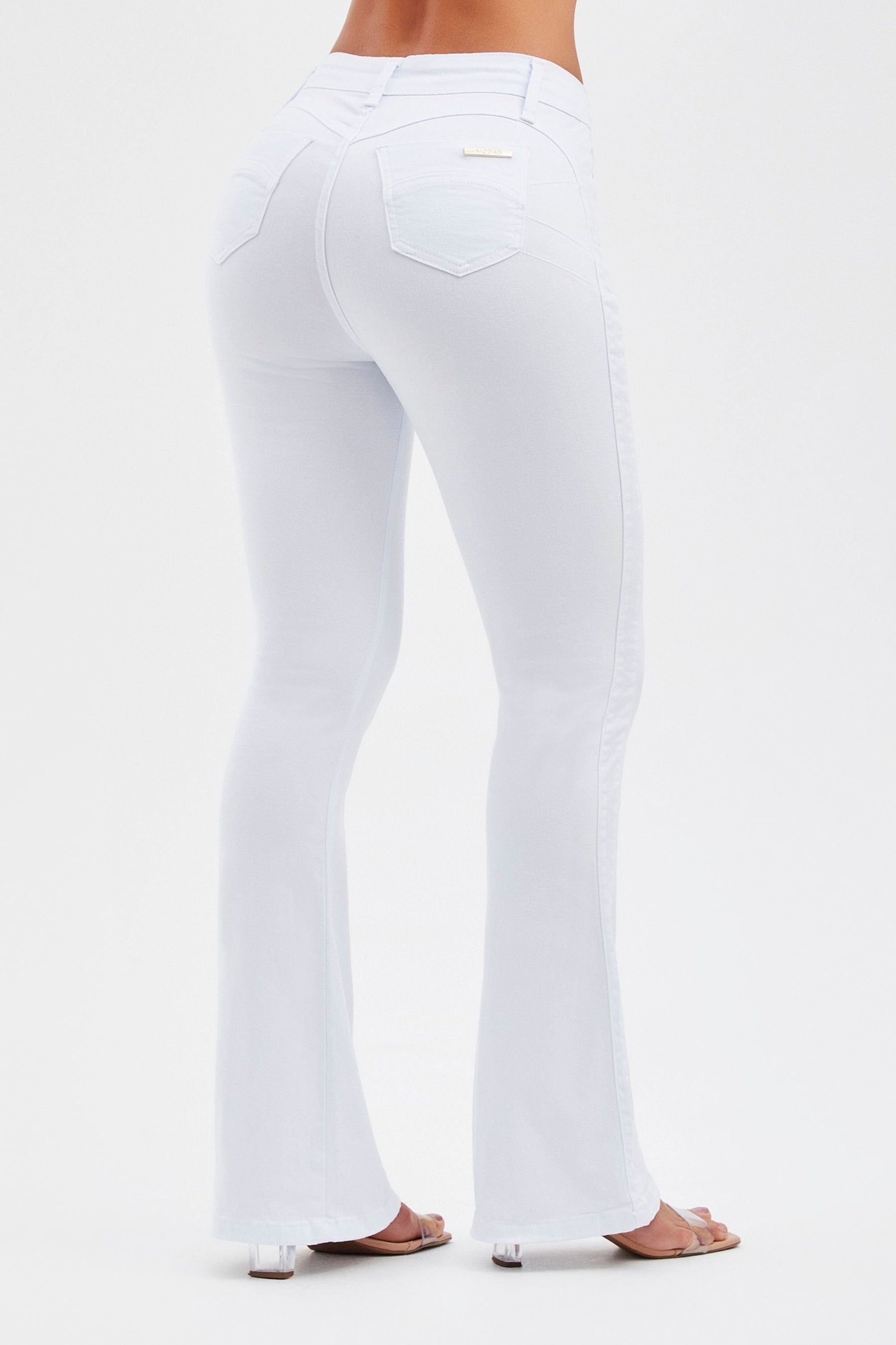 [COMPRE 1 LEVE 2] Calça Jeans Mega Bumbum Flare Milagrosa Cós Médio Branca